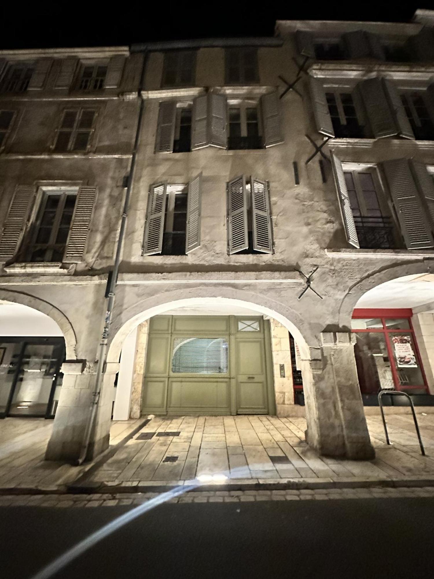 Hyper Centre A 80M Du Vieux Marche, T2 Calme Vue Sur Les Toits Rue Du Minage Lägenhet La Rochelle  Exteriör bild